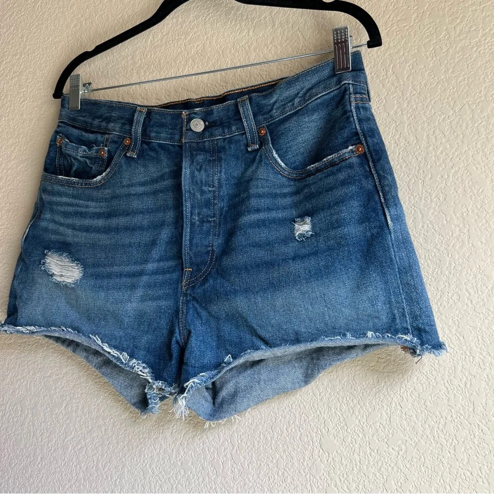 LEVI’S 501 Sz 29 Distressed Mid Wash Raw Hem Button Fly High Rise Jean Size 29